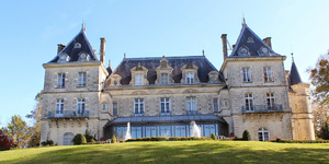 chateau-de-mirambeau-facade-2