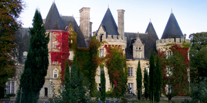 chateau-golf-des-7-tours-facade-2