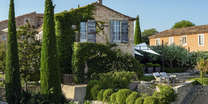 coquillade-provence-resort-a-spa-facade-4