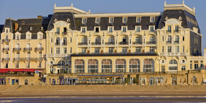 grand-hotel-de-cabourg-facade-2