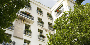 hotel-napoleon-paris-facade-1