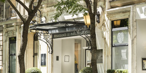 renaissance-paris-le-parc-trocadero-facade-3